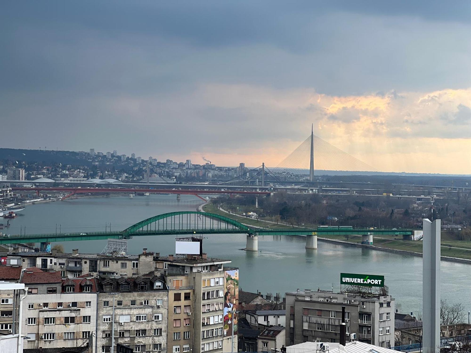 Central Sky View Apartment Belgrado Buitenkant foto